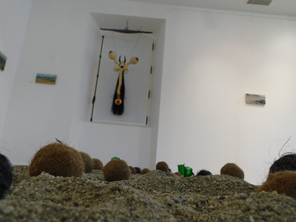 Installation artistique à Le Grand Presbytère, Salle d’exposition Martres Tolosane.