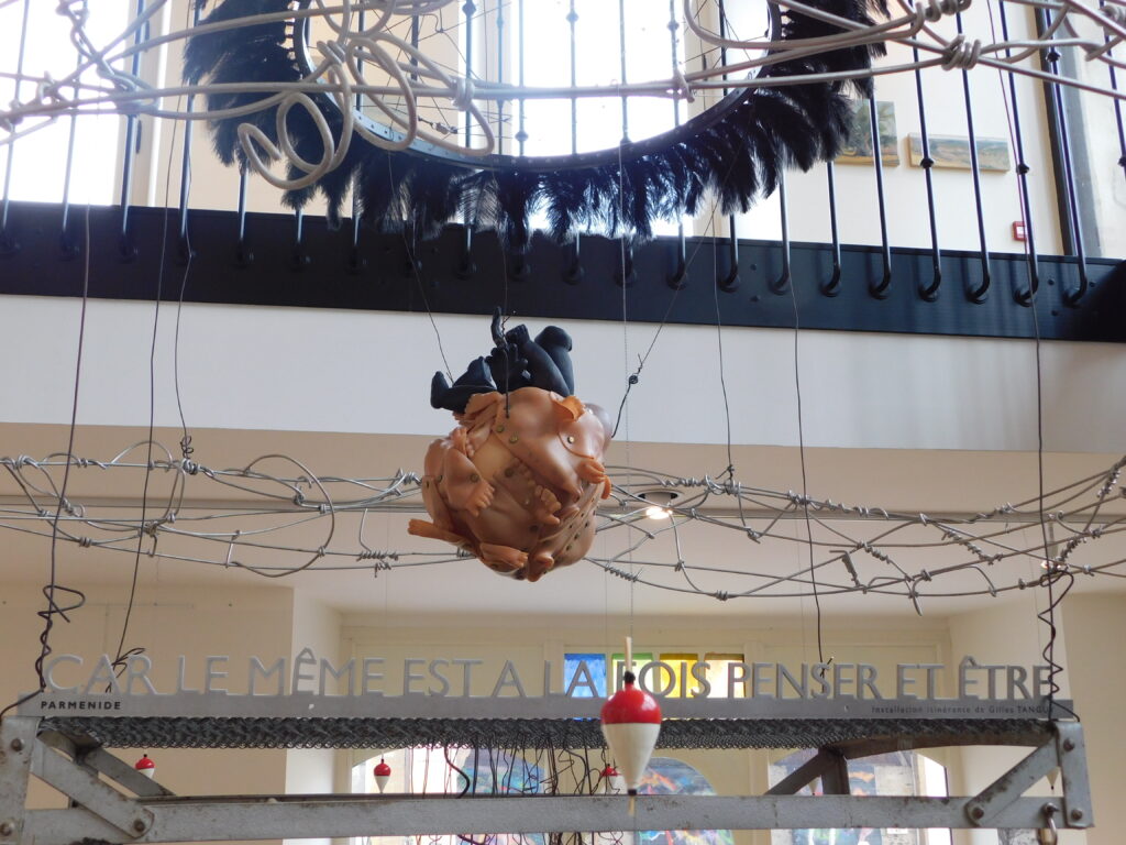 Installation artistique au Grand Presbytère, Salle d’exposition Martres Tolosane.