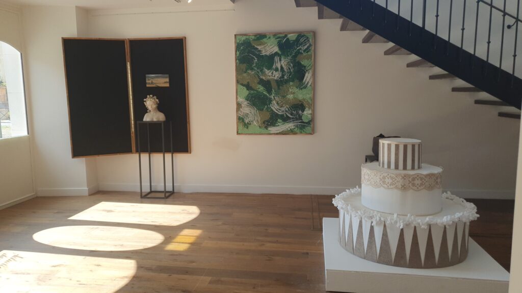 Salle d’exposition Martres Tolosane, sculpture et œuvre moderne. Le Grand Presbytère.