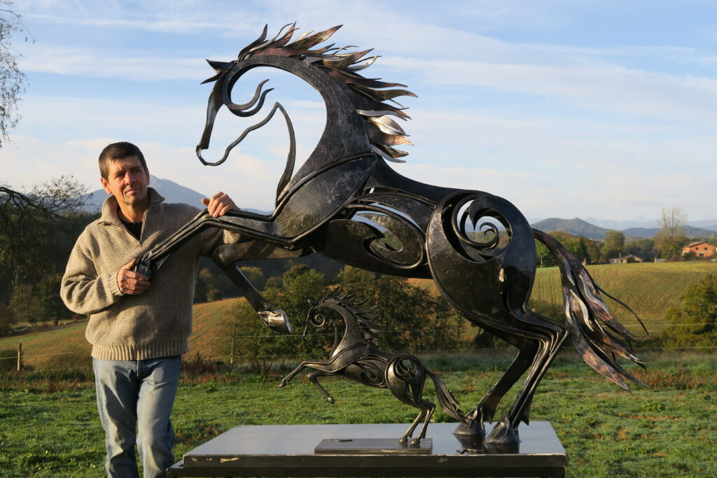 Sculpture de cheval au Grand Presbytère, Salle d’exposition Martres Tolosane.