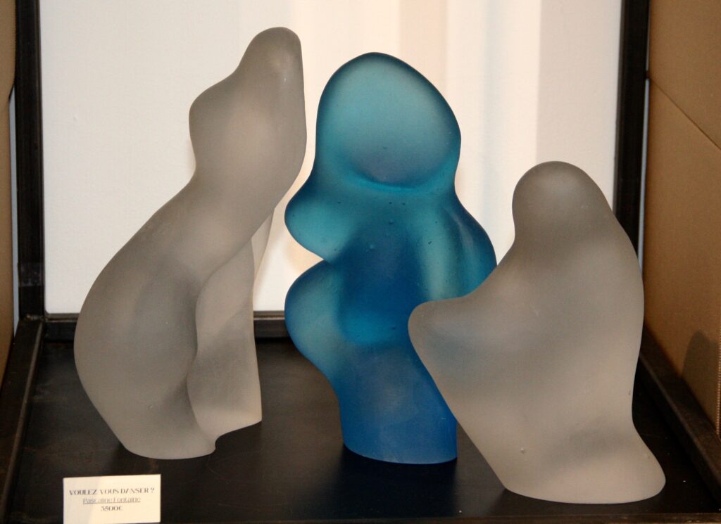 Sculptures en verre à Le Grand Presbytère; Salle d’exposition Martres Tolosane.