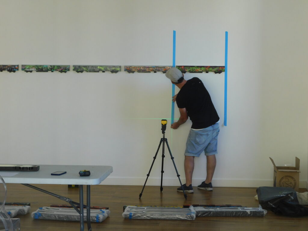 Installation d'une exposition au Grand Presbytère, Salle d’exposition Martres Tolosane.